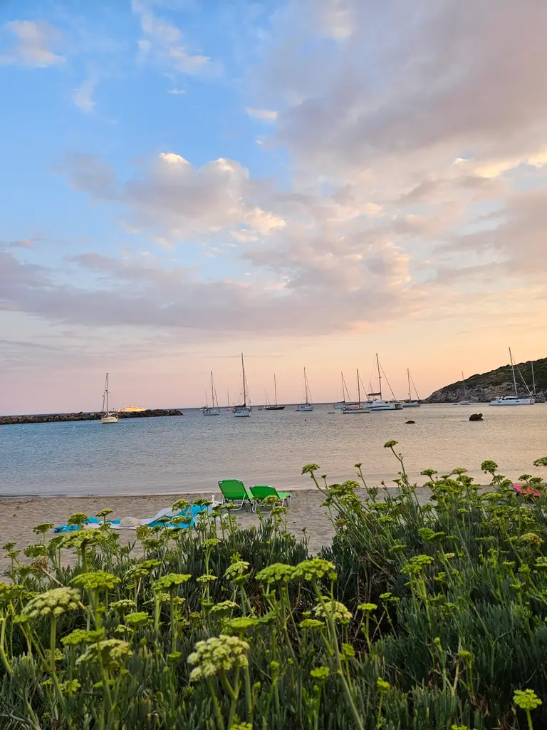 Scopri le spiagge di Othoni